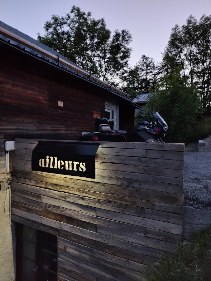 Chalet Ailleurs Appartement A Molines En Queyras Exterior photo